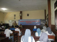 foto kegiatan sosialisasi disnaker di SMK Maarif Batu